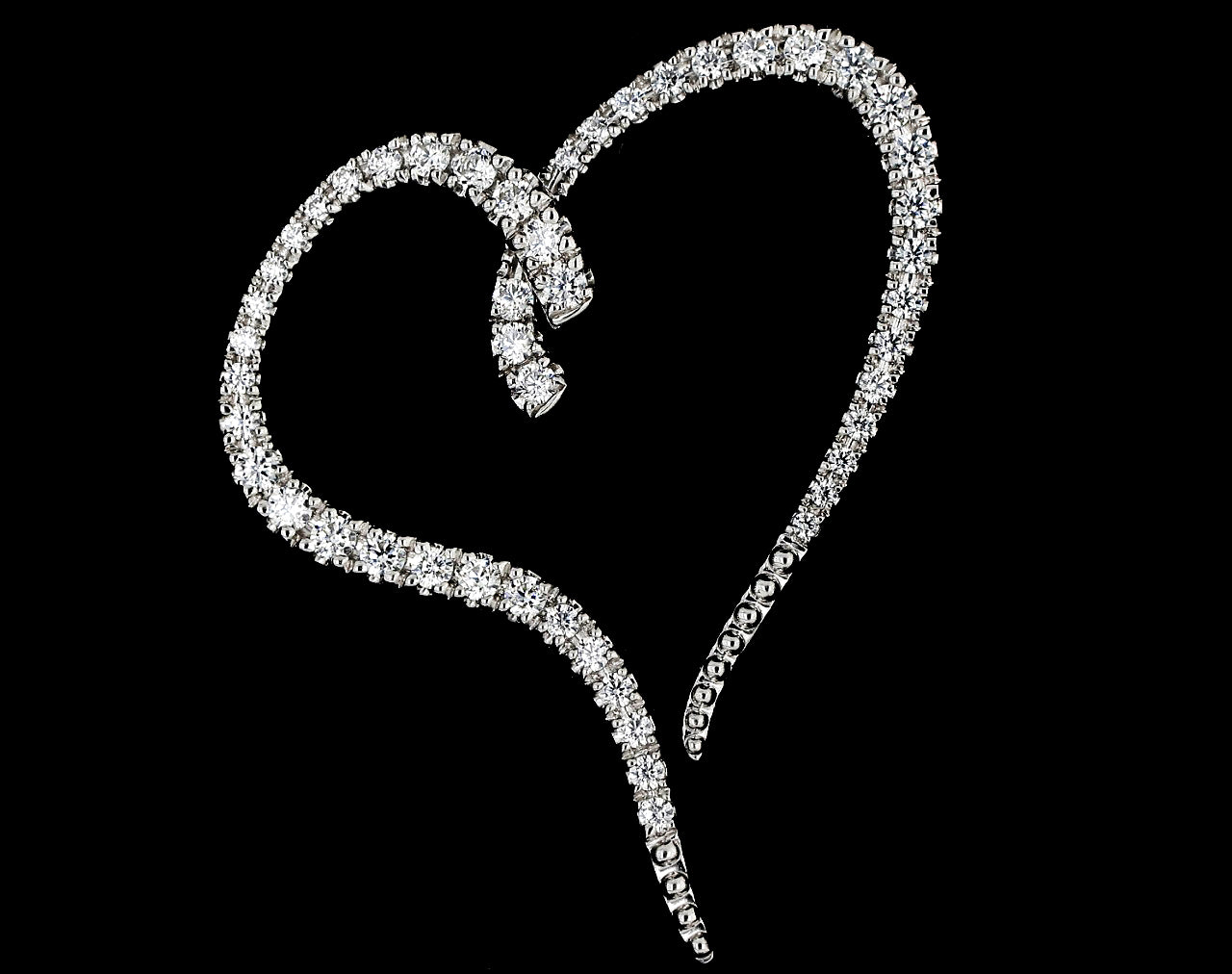 Jevar heart-shaped diamond jewelry
